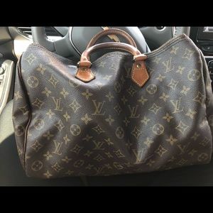 Louis Vuitton speedy 35